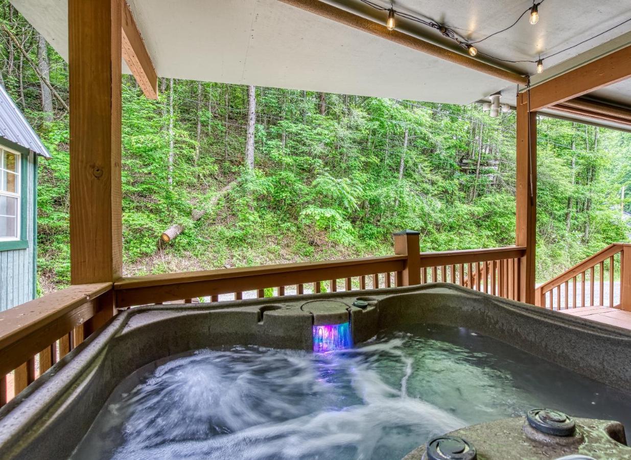 Great Location - Hot Tub - Dog Friendly Villa Sevierville Exterior photo